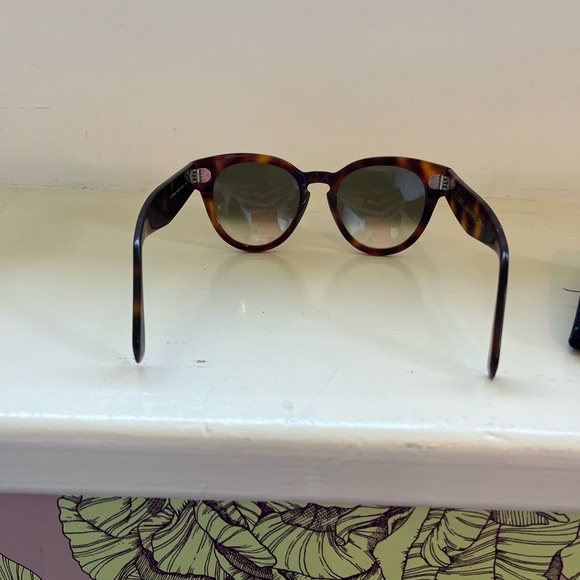 Celine Round tortoise gradient sunglasses with gold hardware - Picture 11 of 13